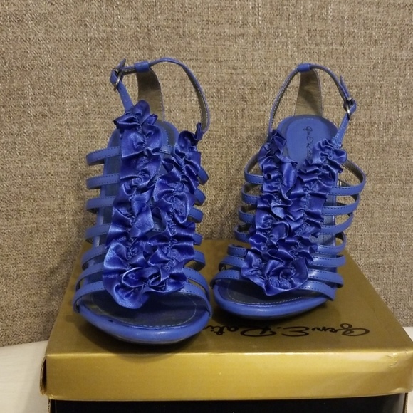 Shoes - Picture 2 of 4